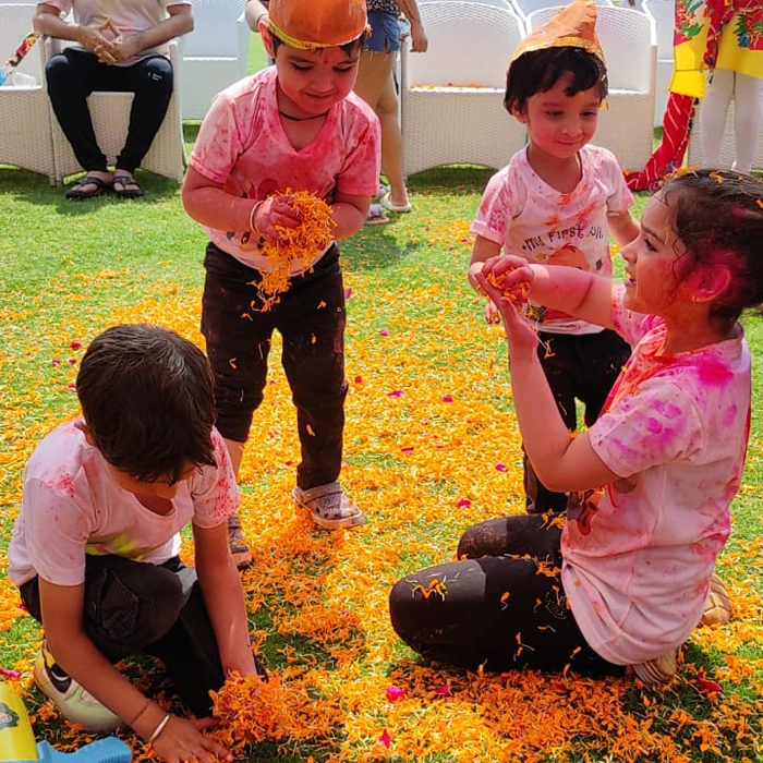 Phoolon Ki Holi