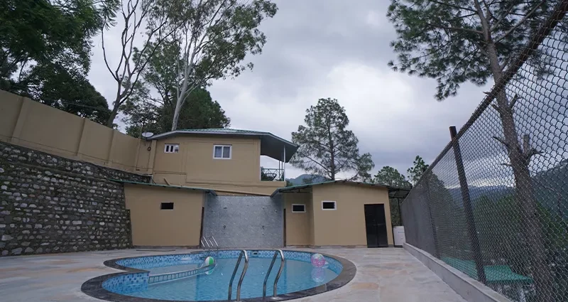 Lakefront Hotels in Bhimtal with Private Balconies